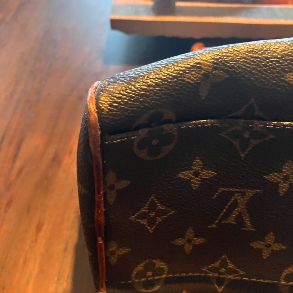 Louis Vuitton Black and Brown Monogram Bag - Picture 7 of 16